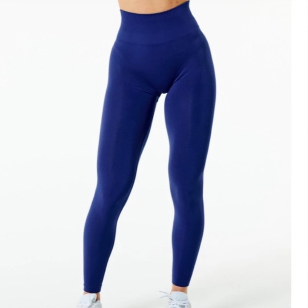 Alphalete Amplify